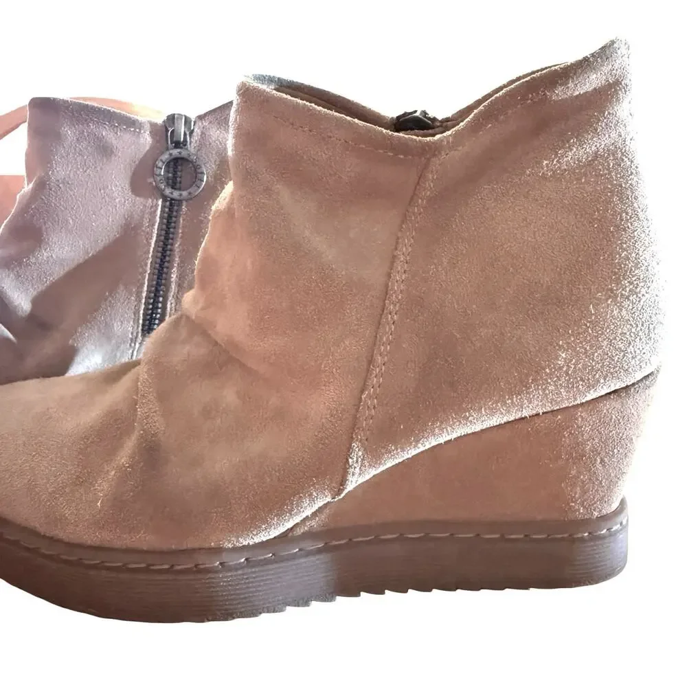 Sofft Siri Suede Leather Side Zip Wedge Ankle Booties Boots Slouch Beige sz 7.5